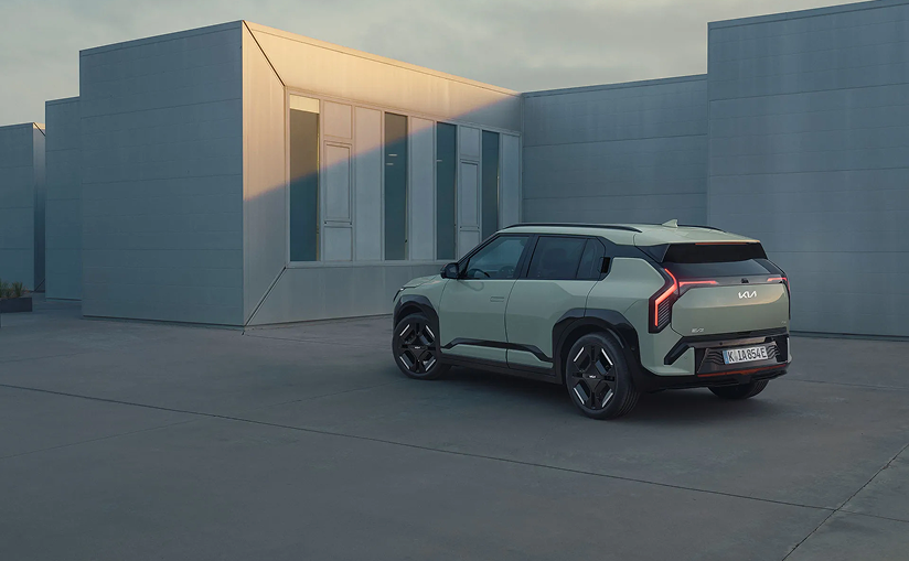 Detail masky Defender 110